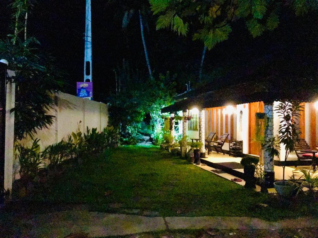 Freedom192 Hotel Weligama Luaran gambar
