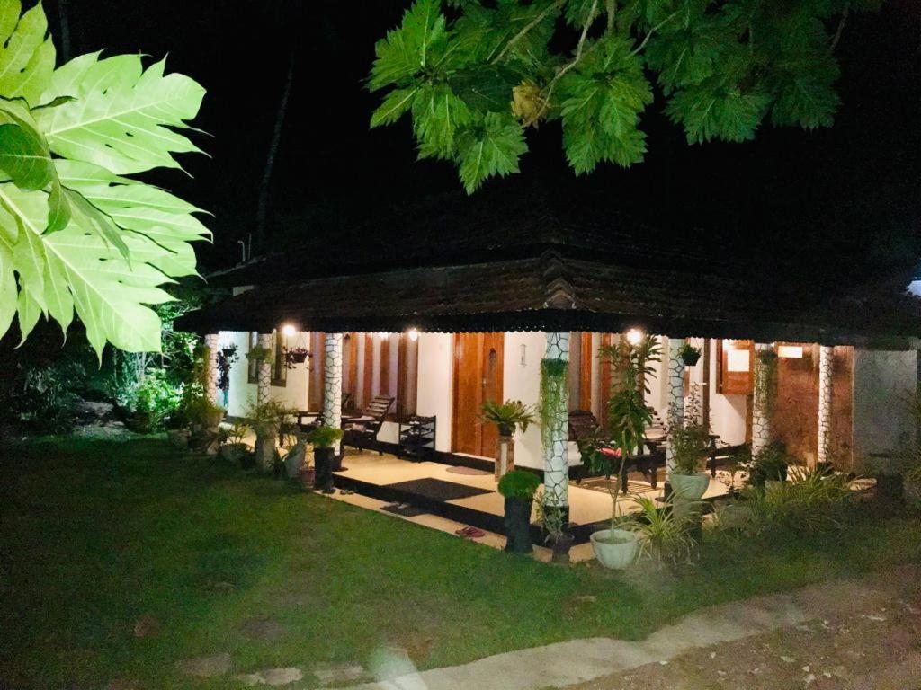 Freedom192 Hotel Weligama Luaran gambar