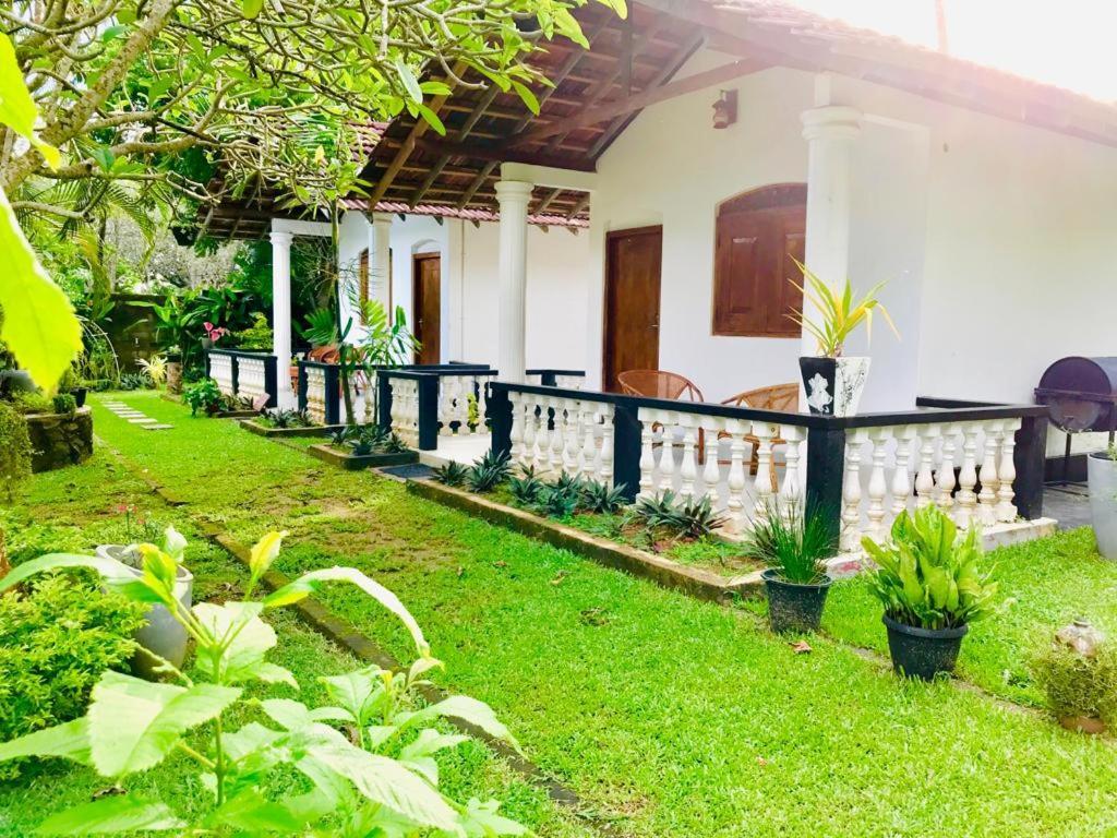 Freedom192 Hotel Weligama Luaran gambar