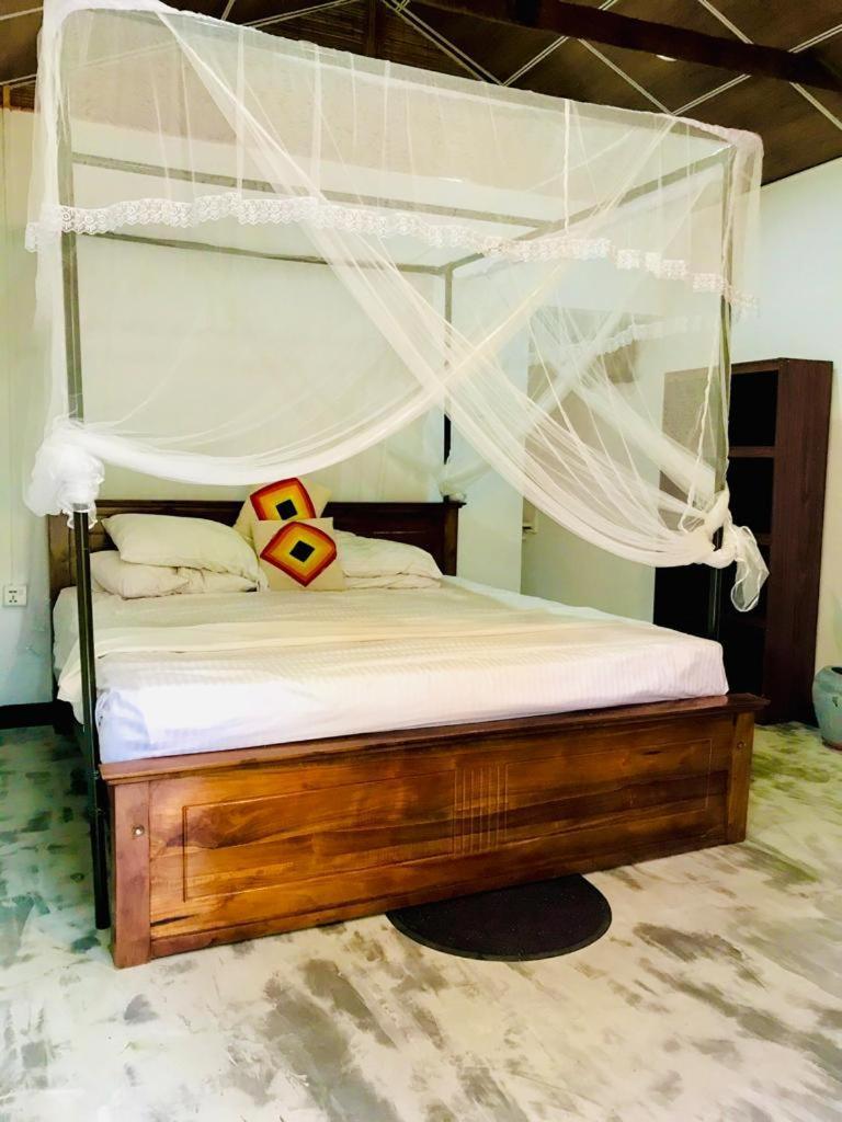 Freedom192 Hotel Weligama Luaran gambar