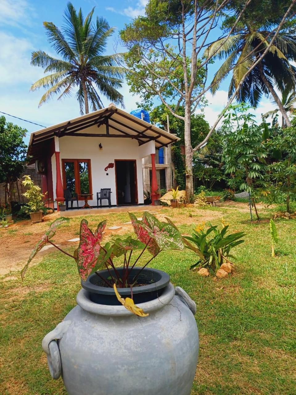 Freedom192 Hotel Weligama Luaran gambar